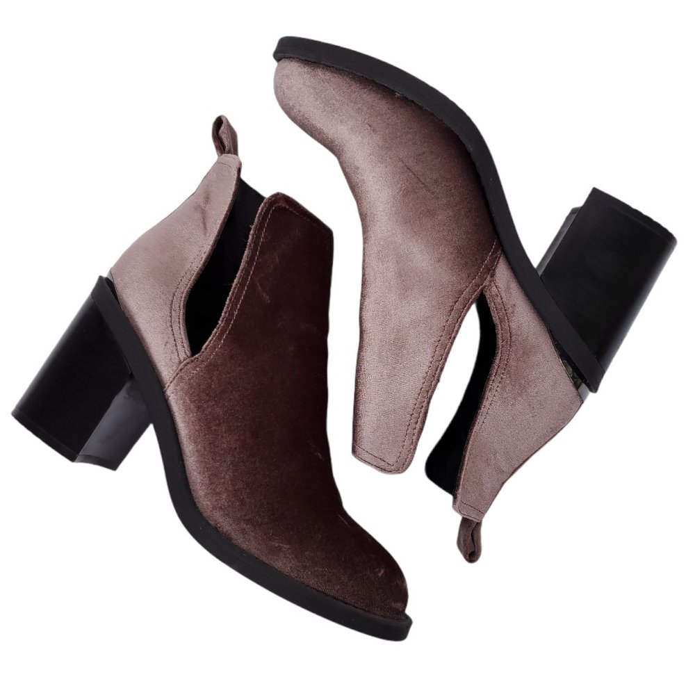 River Island Mink Chelsea Ankle Booties Sz. 6.5